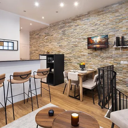 Et Chaleureux 17eme Apartment